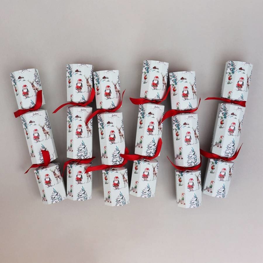 Set of 6 North Pole Luxury Christmas Crackers