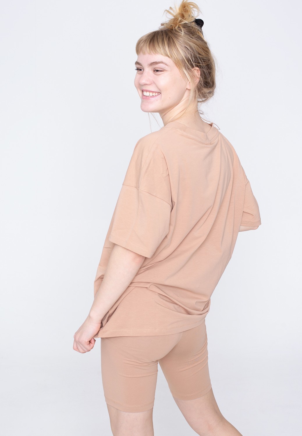 Noisy May - Cecilie Coordinated Set Praline T-Shirt und Pants - T-Shirts