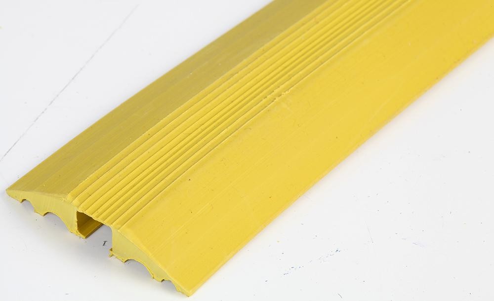 Vulcascot Ro7 9M Cable Protector 14 X 8mm Yellow 9M