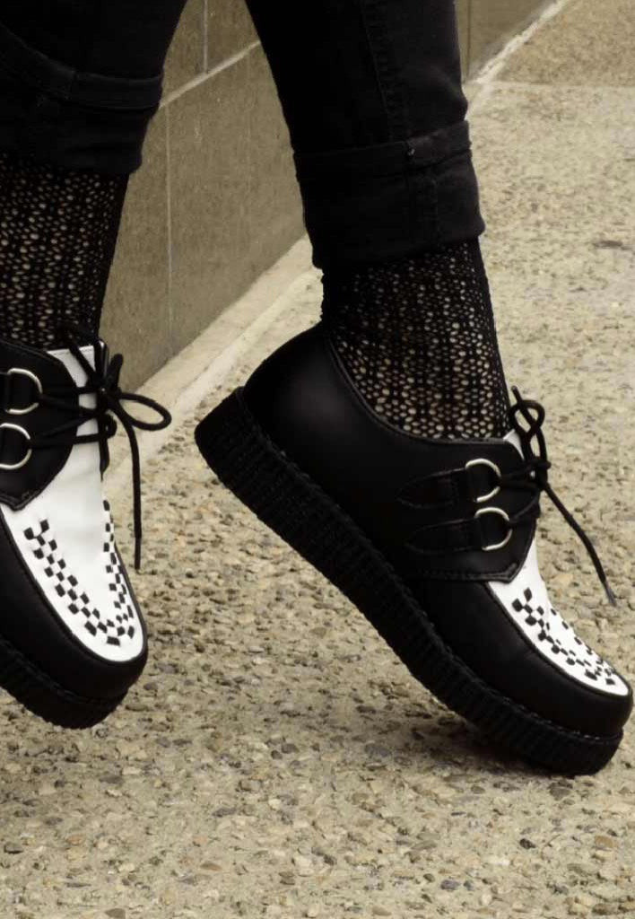 T.U.K. - Low Flex Round Toe Creeper Black/White - Girl Shoes