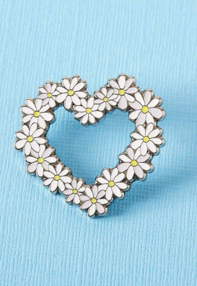 Punky Pins - Daisy Heart Enamel - Pin