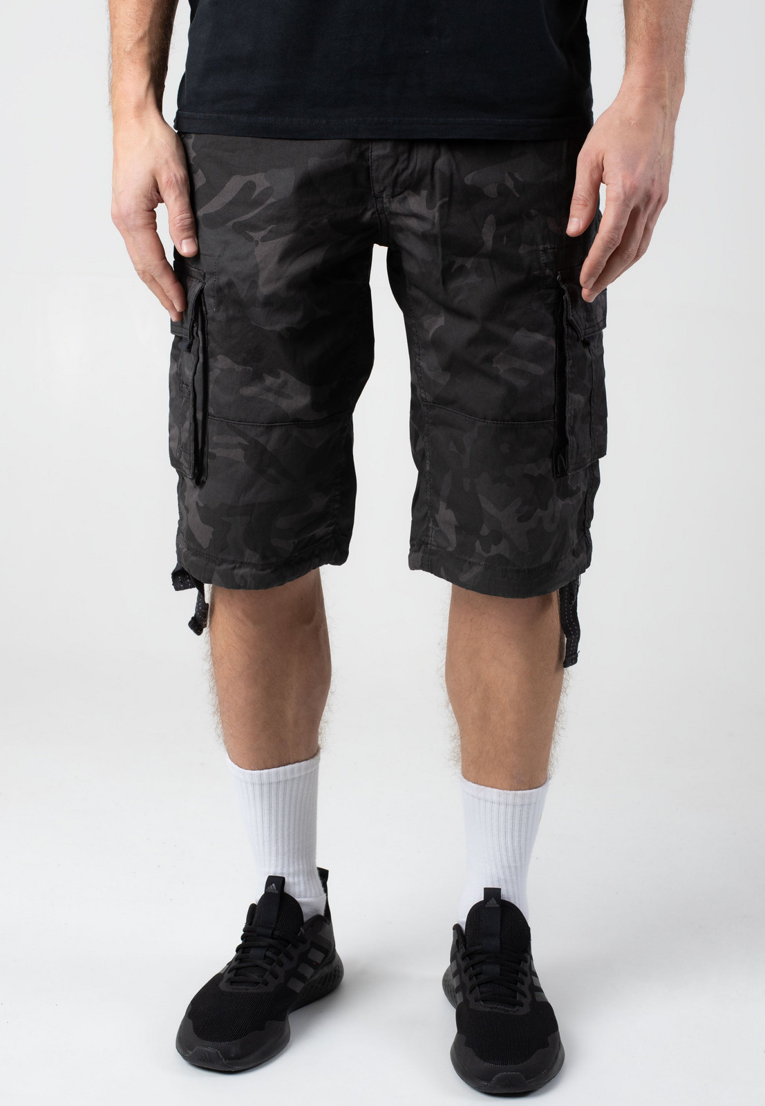 Alpha Industries - Jet Short Black Camo - Shorts - camouflage - W30 - Cotton
