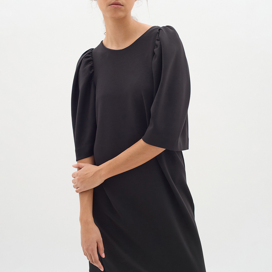 Black Becent Shift Dress