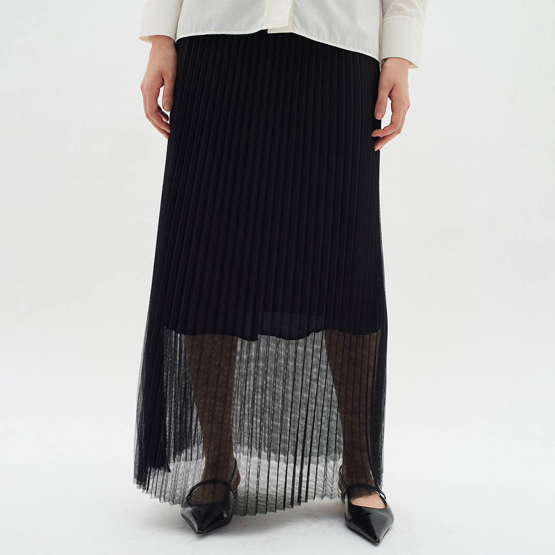 Black Dagur Pleated Skirt