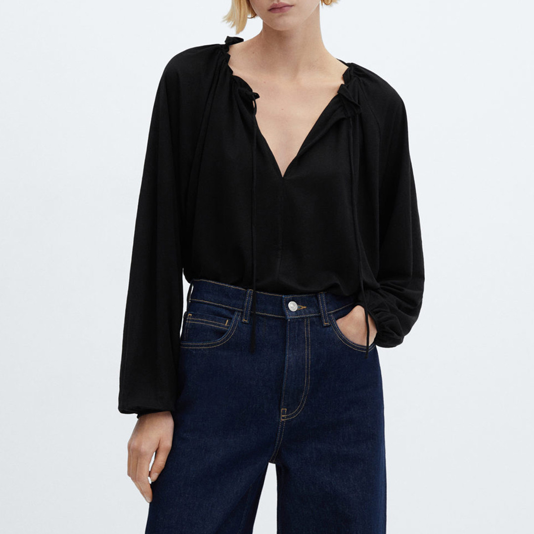 Black Puffed Sleeves Blouse