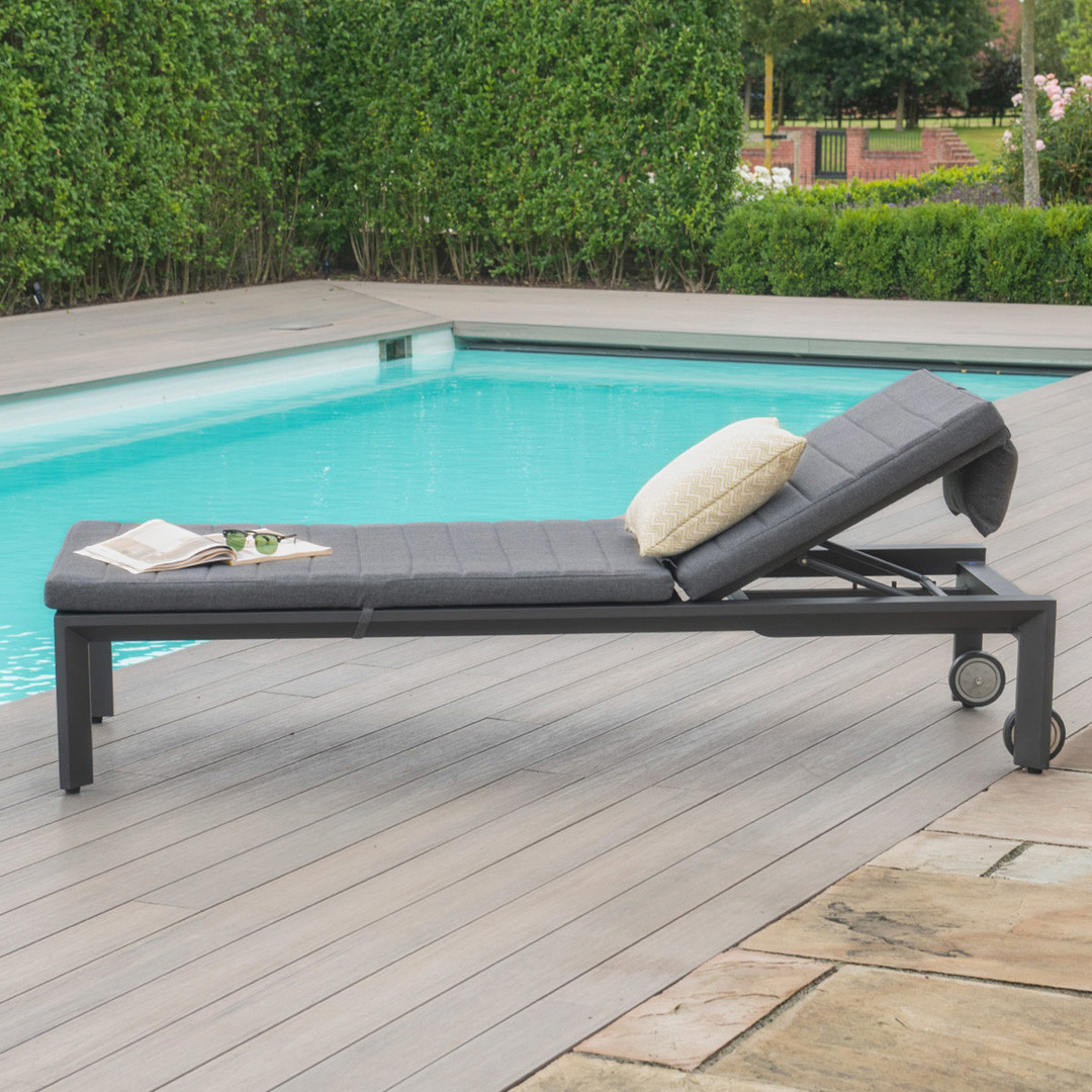 SAVE £100 - Manhattan Sunlounger