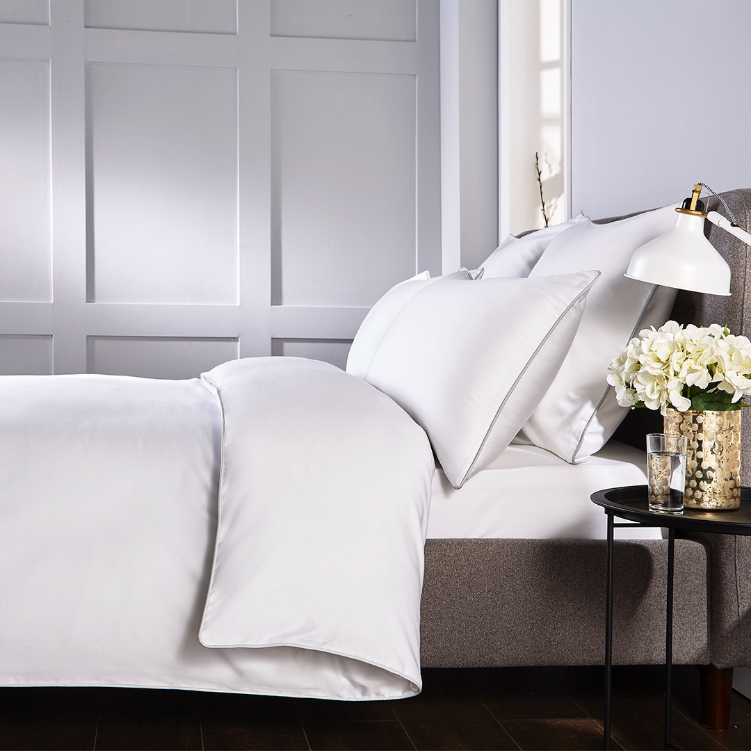 400TC Piped Double Duvet Set White/Grey