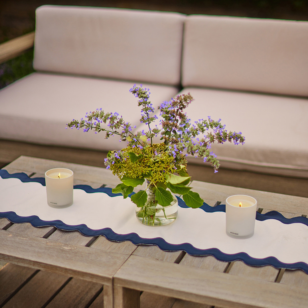 Rivie White Table Runner