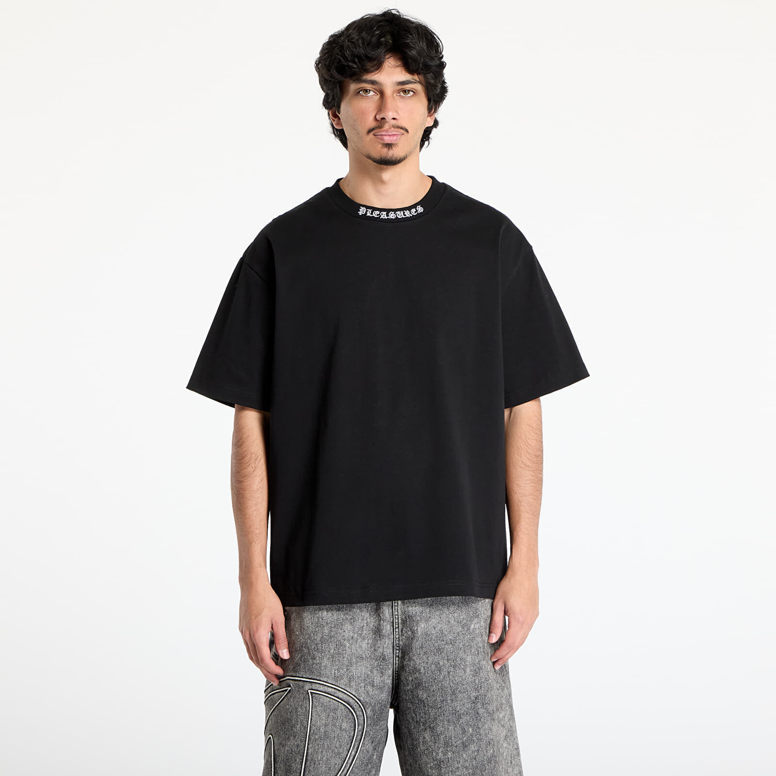 T-shirt PLEASURES Sorrow Heavyweight Shirt Black S