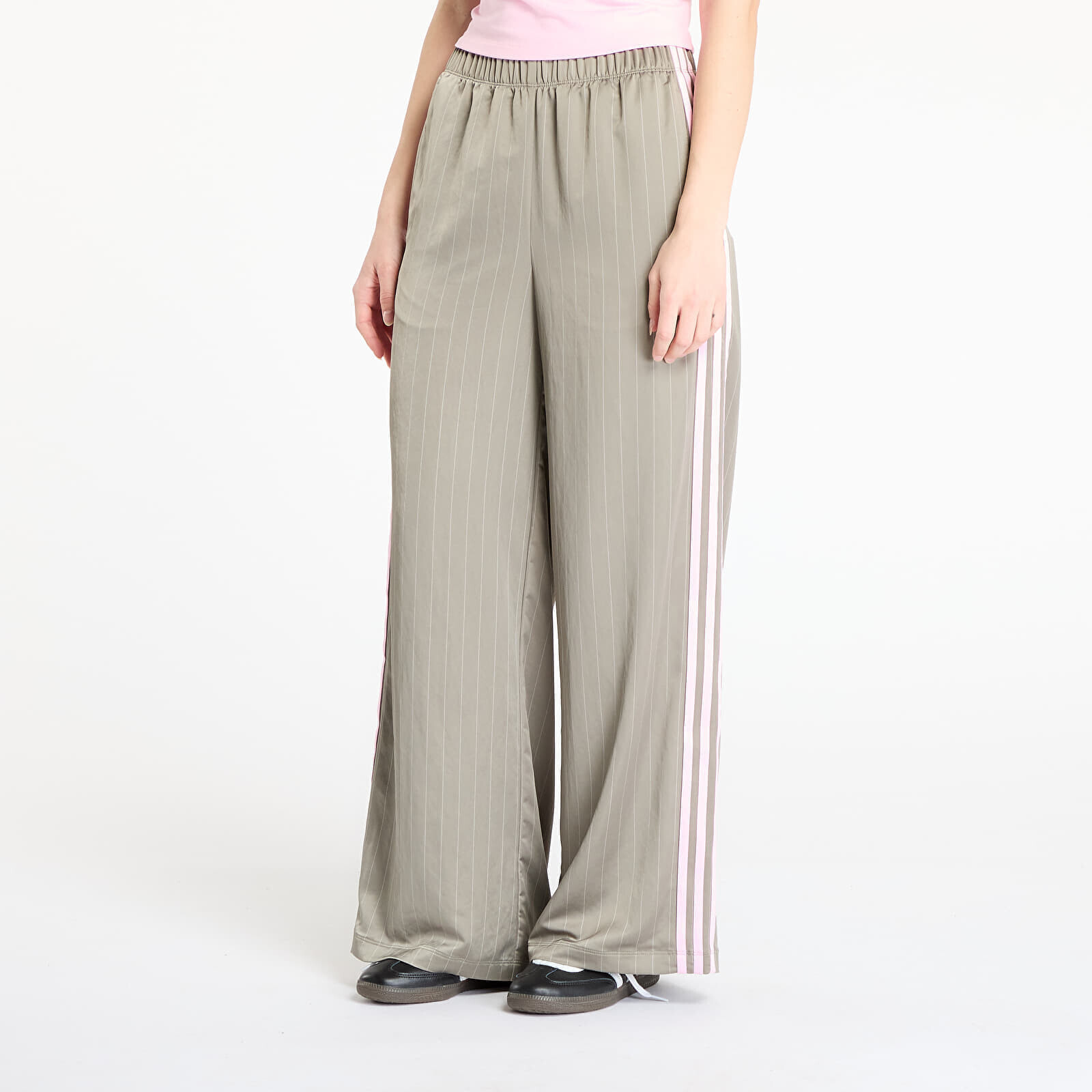 Pants adidas Originals Wide Leg Joggers Trace Cargo XS
