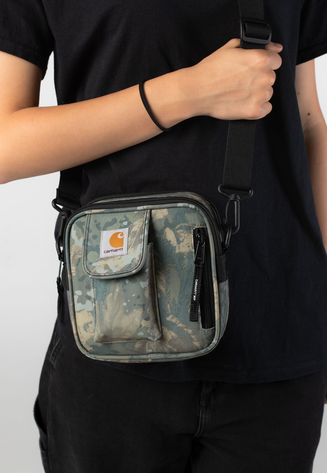 Carhartt WIP - Essentials Small Camo Combi/Green - Travel Bag - camouflage - Onesize - 100% Polyester