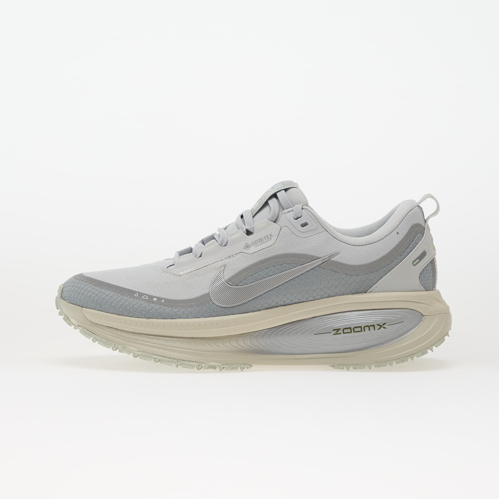 Sneakers Nike Vomero 18 Gore-Tex Pure Platinum/ Metallic Silver UK 10.5