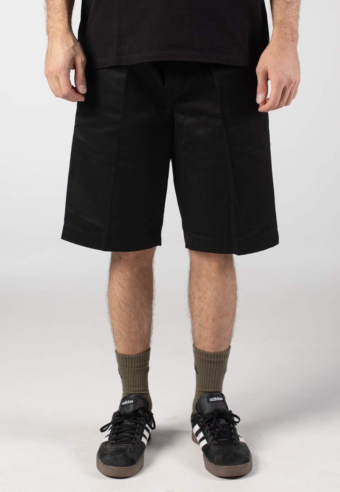 Carhartt WIP - Master Rinsed Black - Shorts - black - W32 - 65% Polyester, 35% Cotton,Cotton