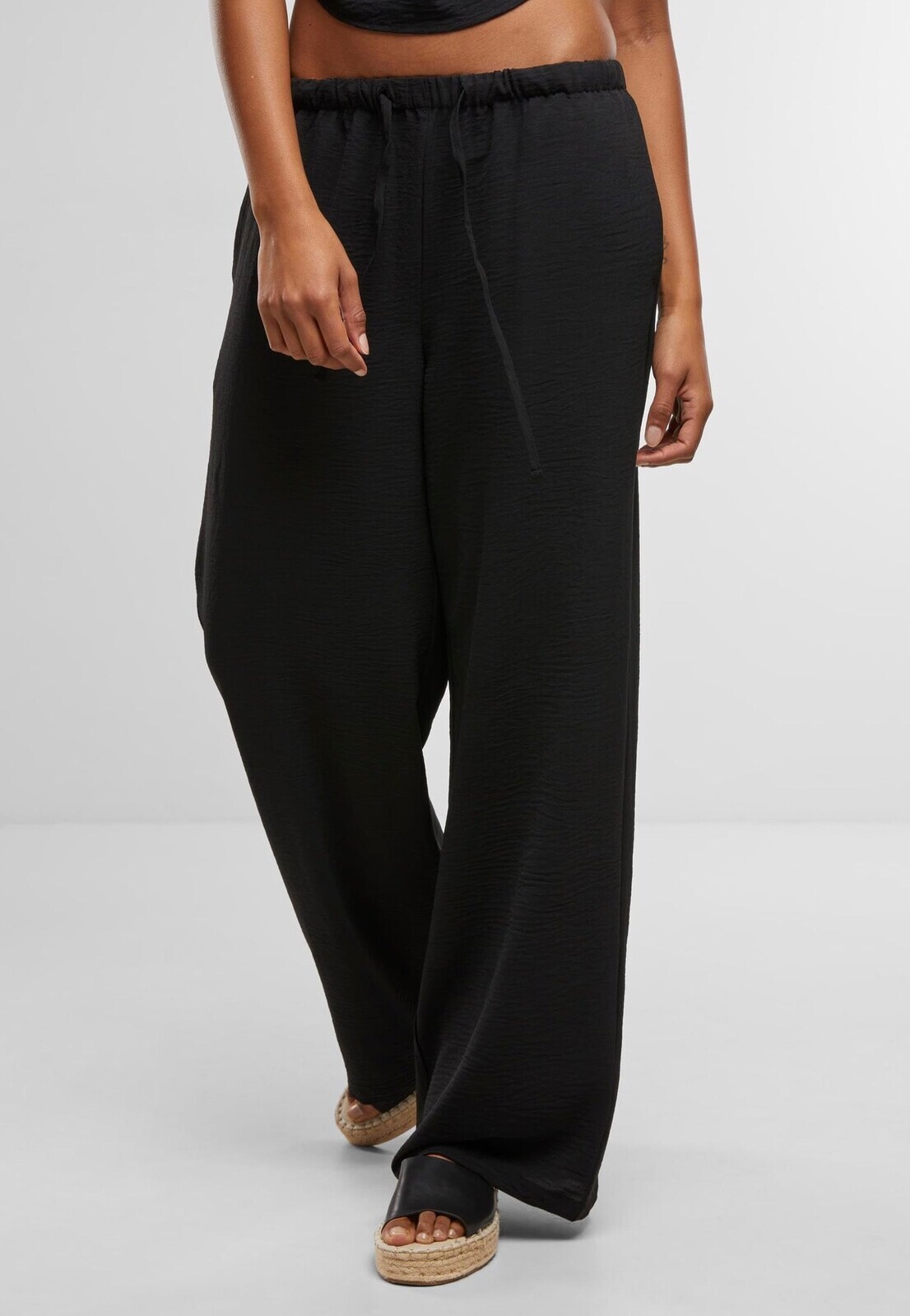 Urban Classics - Ladies Structured Wideleg Black - Pants - black - L - 80% Viscose, 20% Nylon,Cotton
