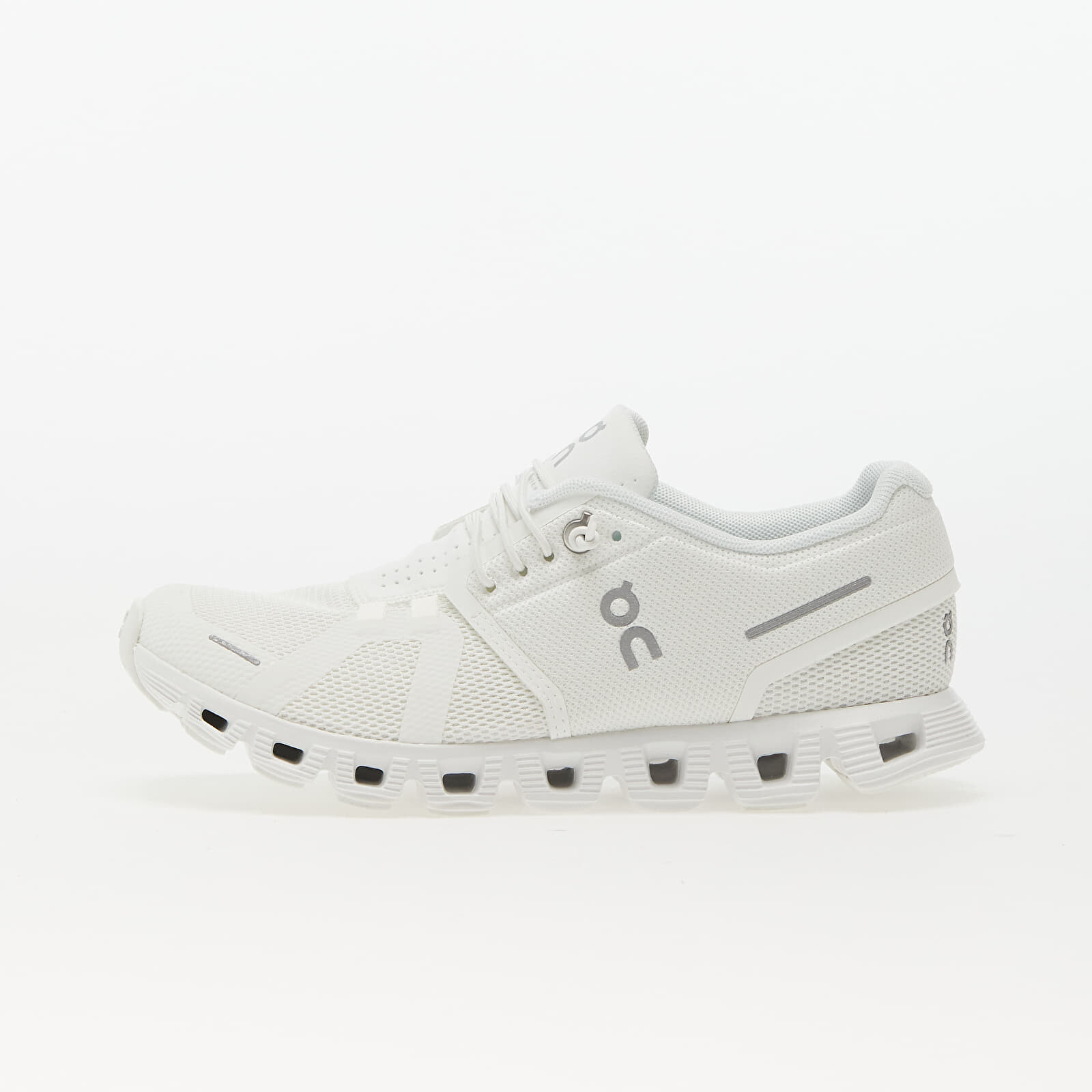 Sneakers On W Cloud 5 Undyed-White/ White UK 6.5