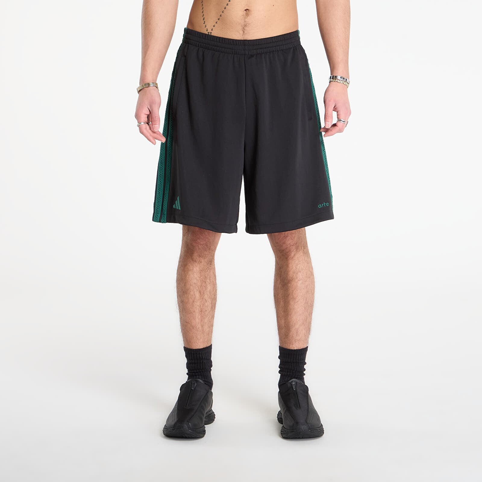 adidas x arte Shorts Black M