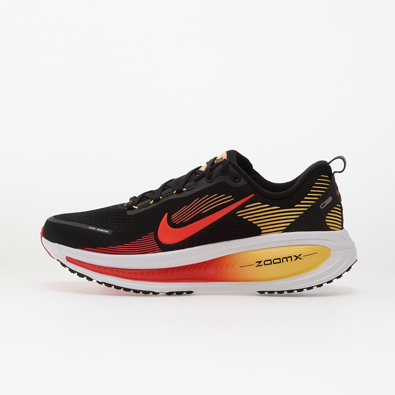 Sneakers Nike Vomero 18 Black/ Bright Crimson-Lt Crimson UK 9.5