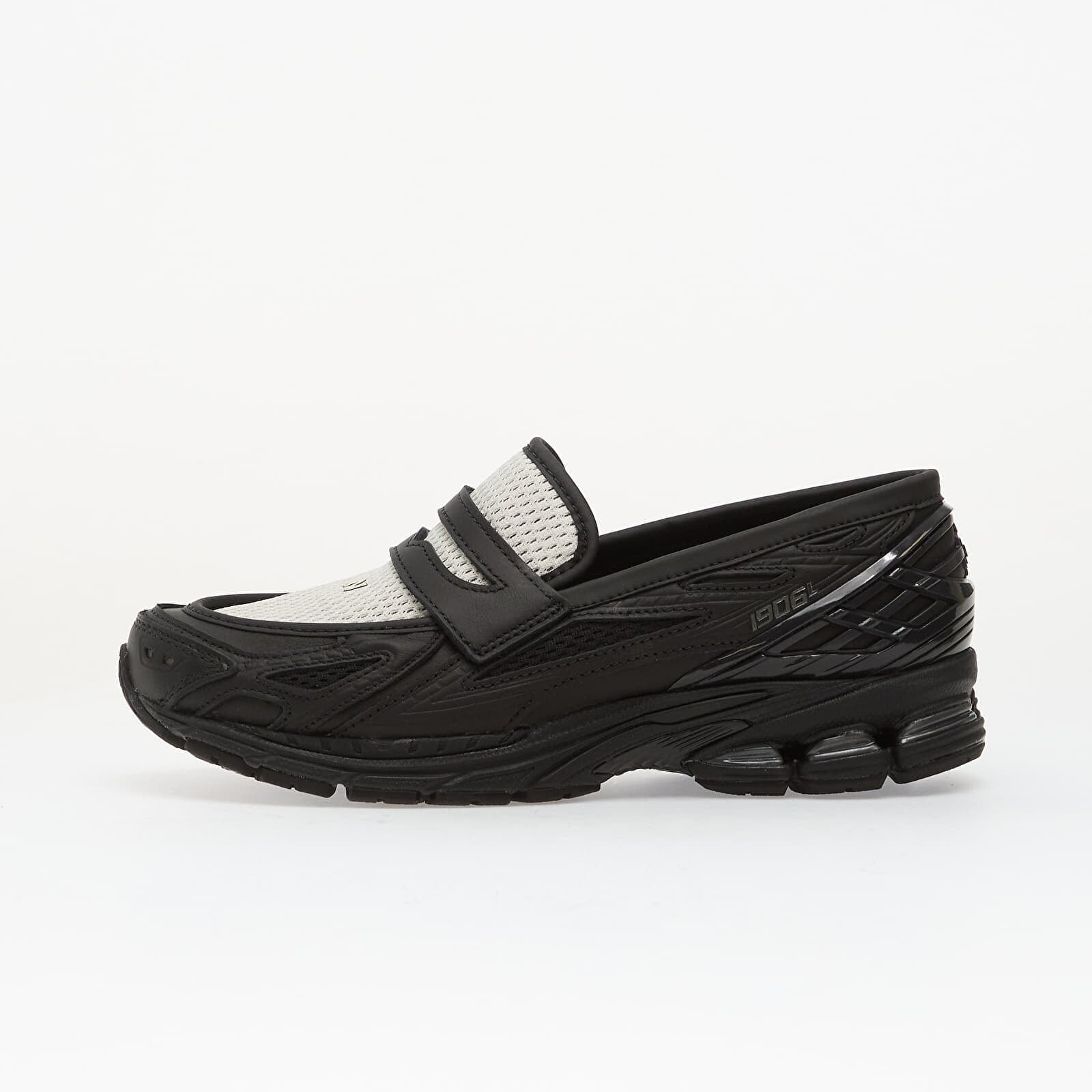 Sneakers New Balance 1906 Black UK 7.5