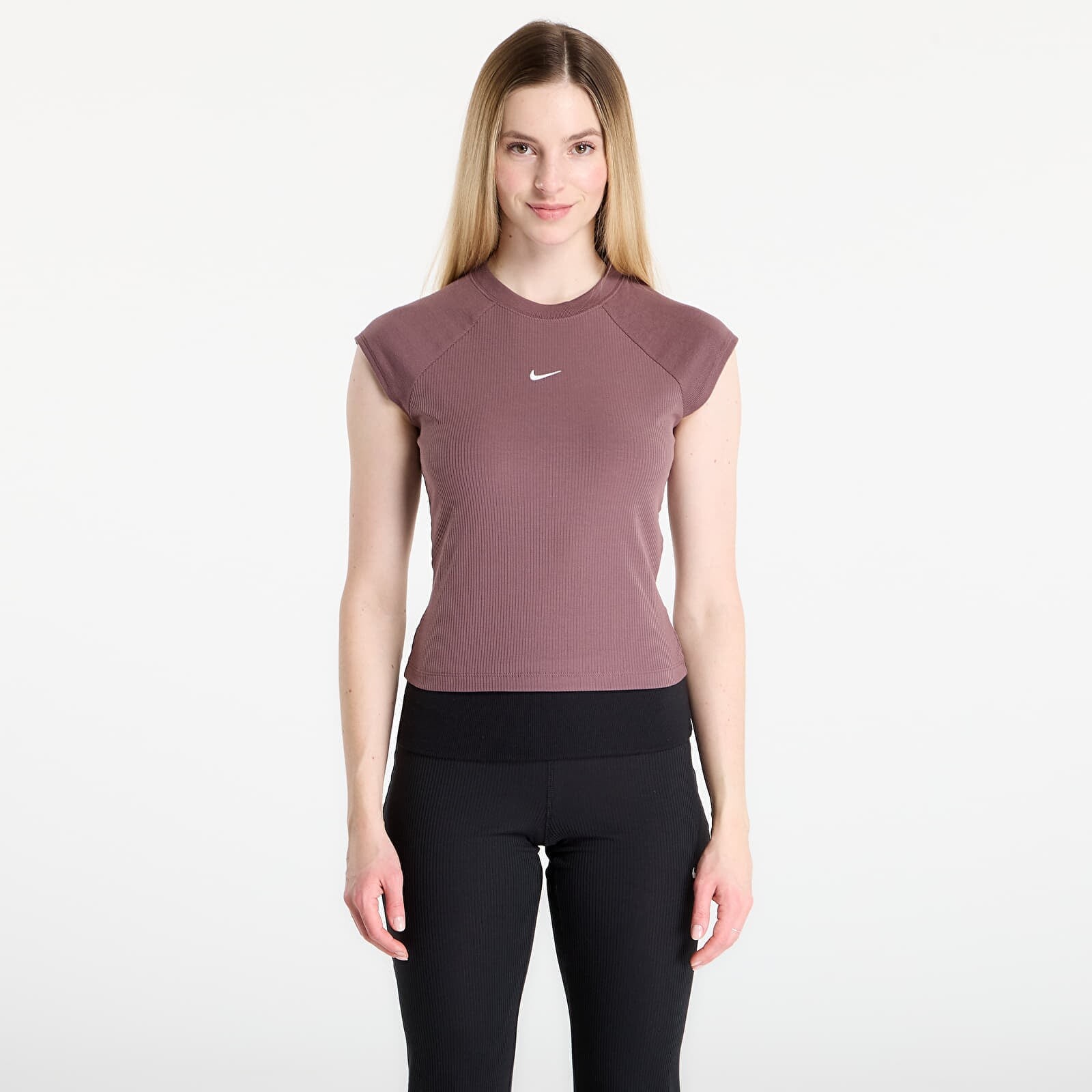 Top Nike Sportswear Chill Knit Women's Tight Short-Sleeve Ribbed Top Tattoo/ Sail S