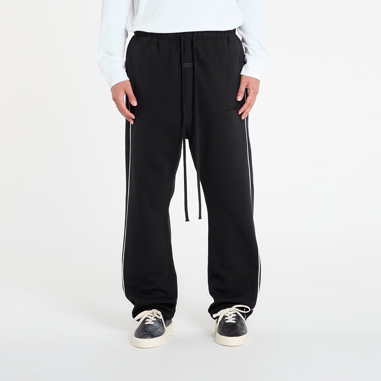 Pants Fear of God Essentials Relaxed Sweatpant With Piping Jet Black/ Cloud White S