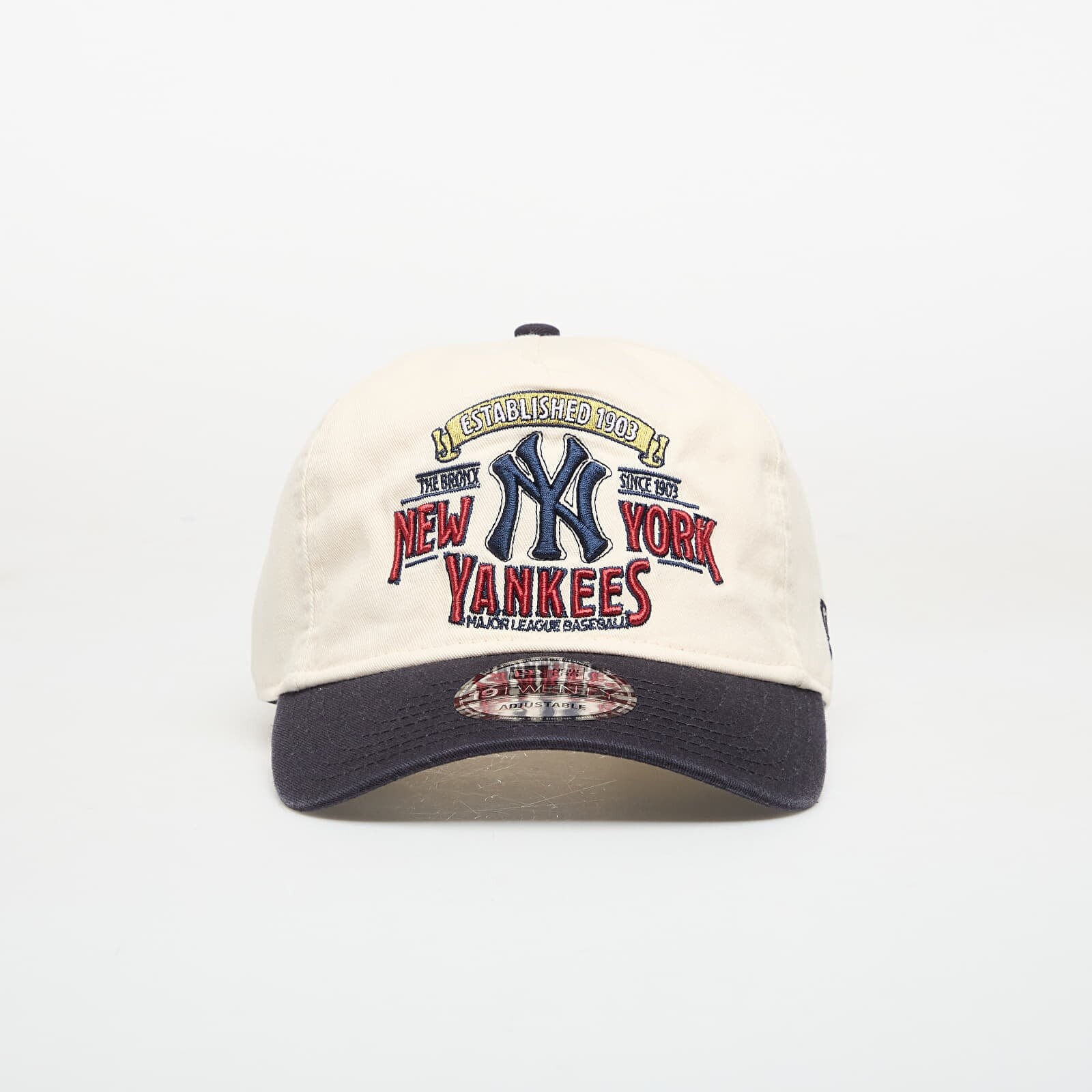 New Era 9TWENTY New York Yankees MLB Washed Graphic Light Cream/ Navy Universal