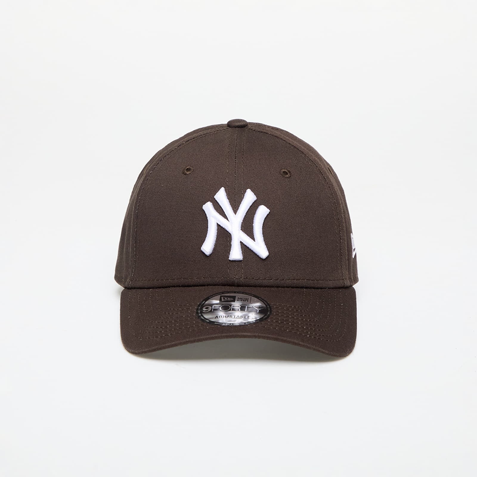 New Era New York Yankees League Essential 9FORTY Adjustable Cap Dark Brown Universal