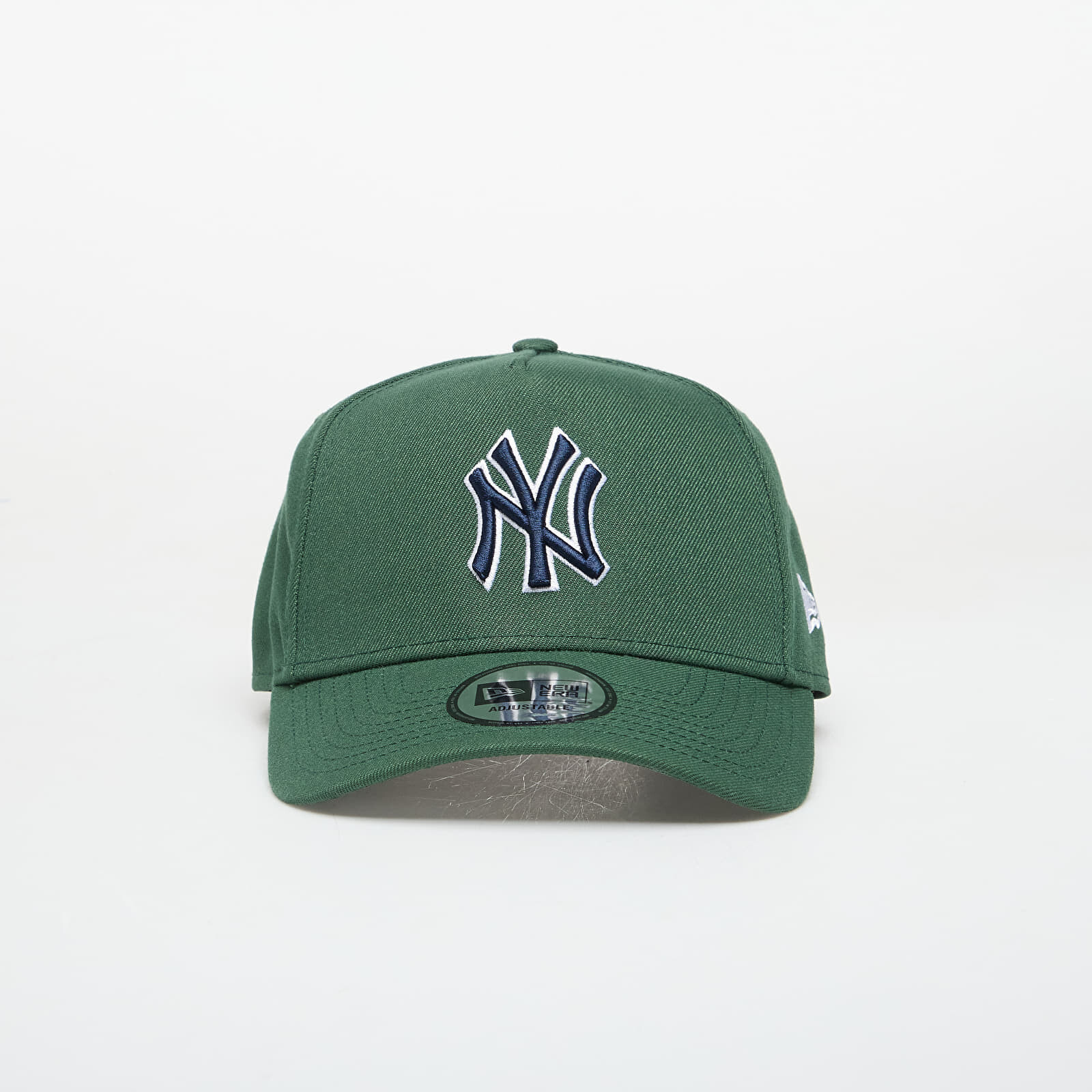 New Era 9FORTY New York Yankees Aframe MLB Outline Script Cilantro Green Universal