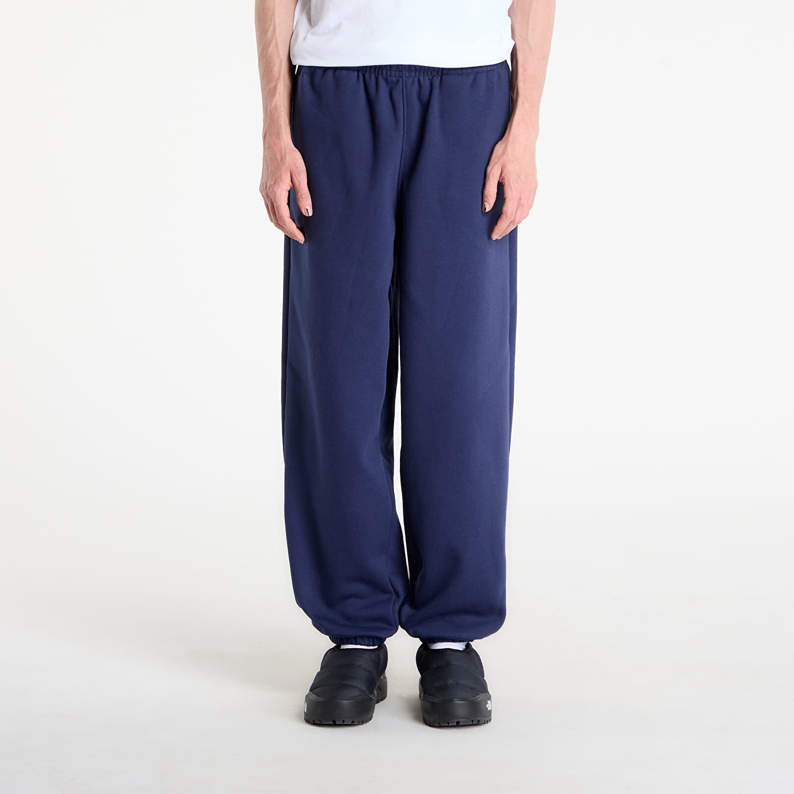 Pants The North Face Redbox Sweatpants Summit Navy S