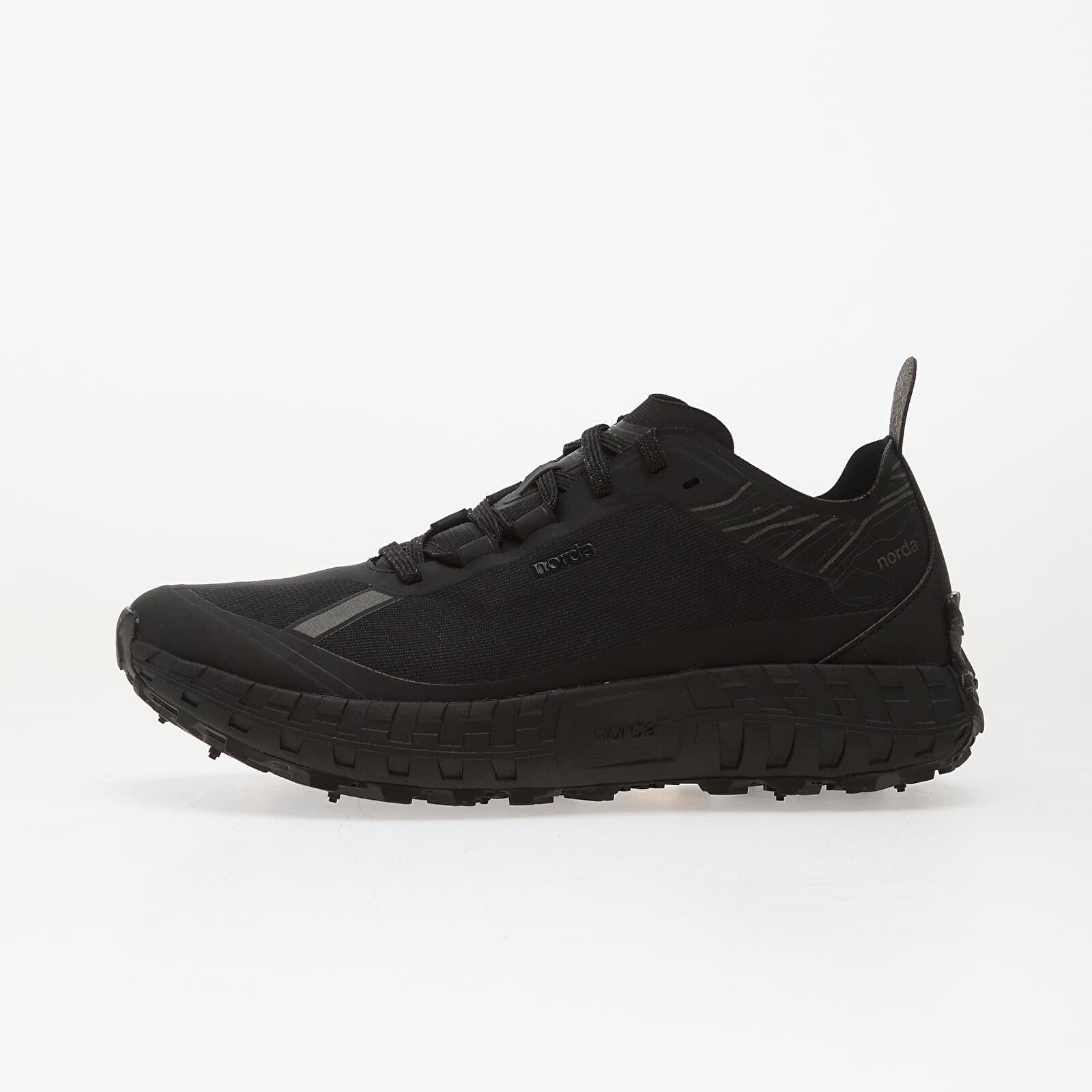Sneakers Norda 001A - M Stealth Black UK 9