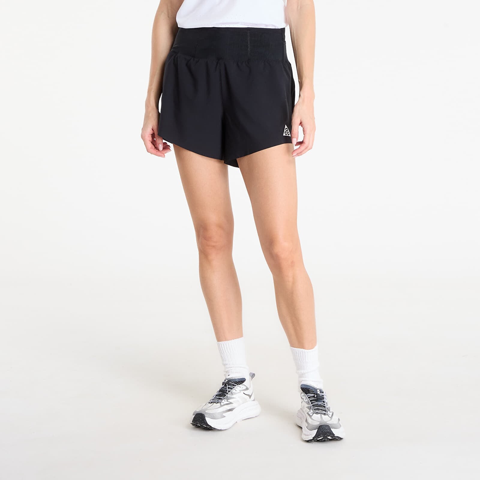 Nike ACG Women's Dri-FIT Mid-Rise Brief-Lined Trail Running Shorts Black/ Black/ Summit White XS