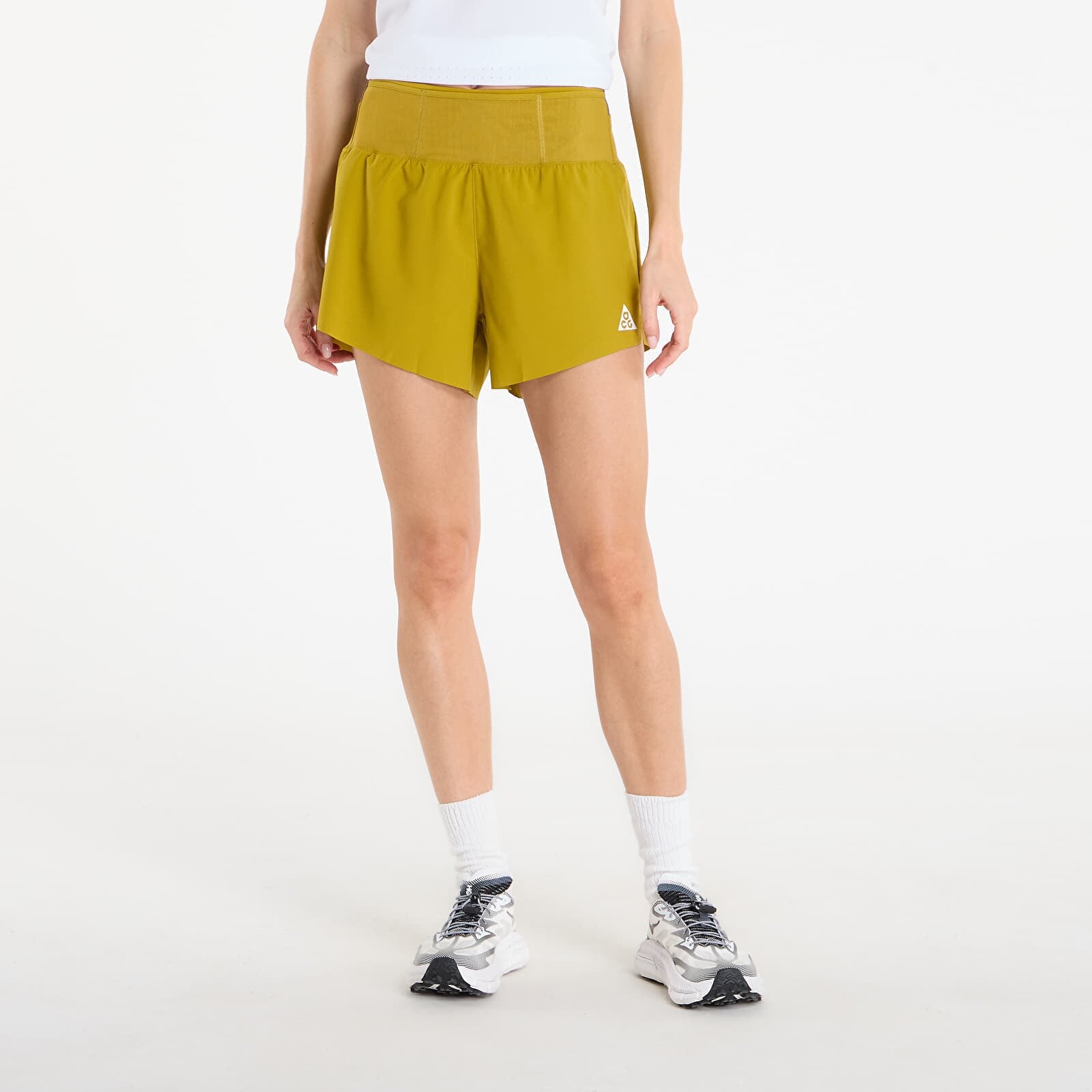 Nike ACG Women's Dri-FIT Mid-Rise Brief-Lined Trail Running Shorts Peat Moss/ Ironstone/ Summit White XS
