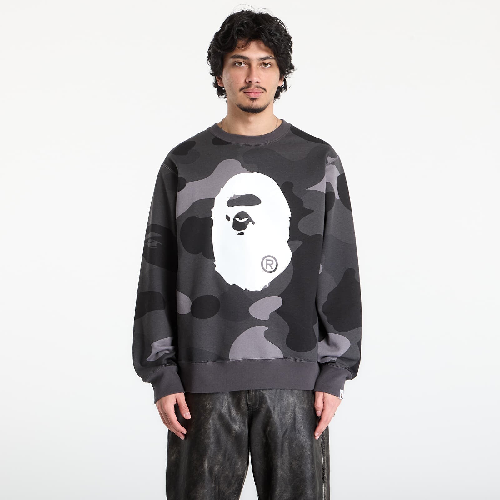Sweatshirt A BATHING APE Mega Color Camo Big Ape Head Crewneck Sweatshirt UNISEX Black S