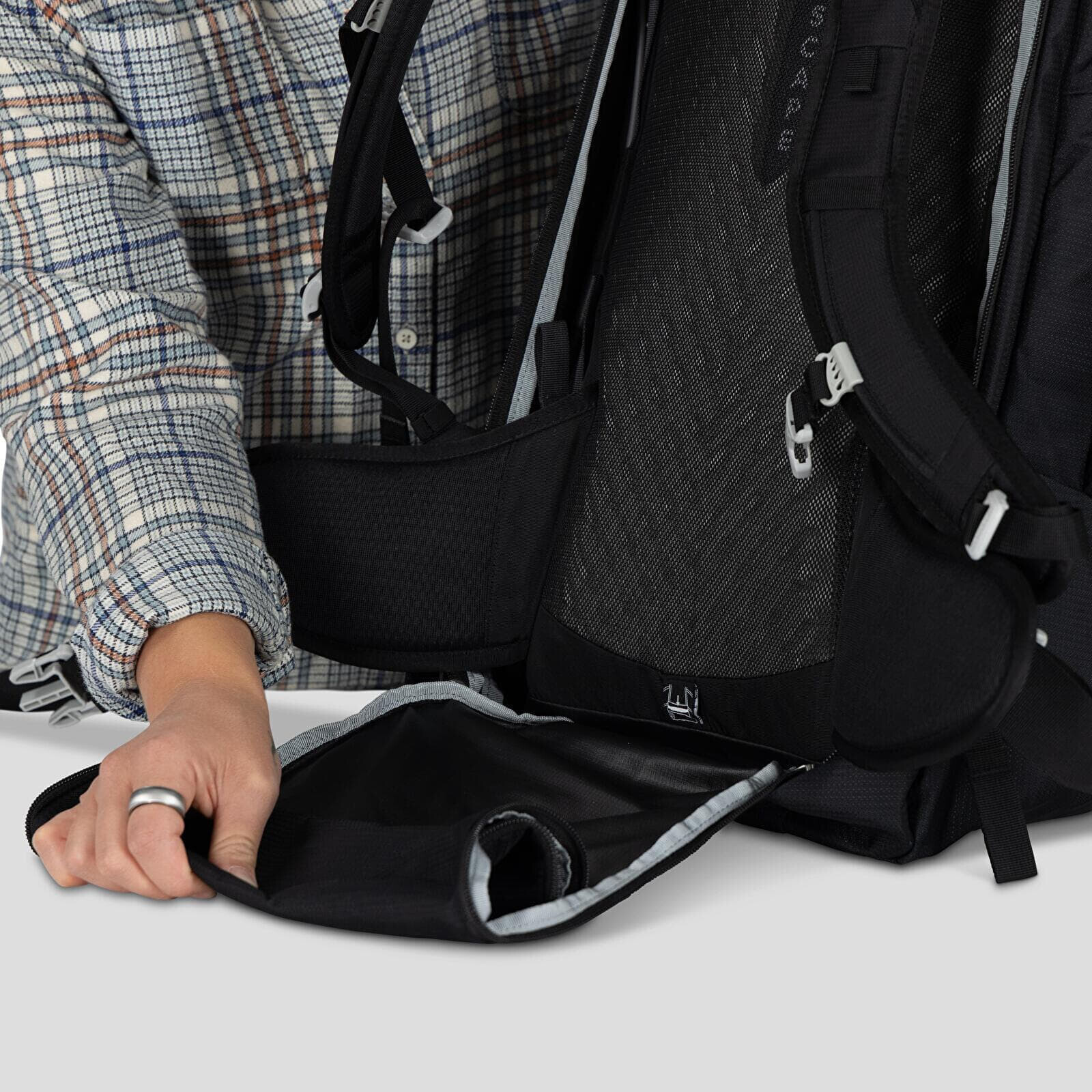 Osprey Fairview 55 Black Universal