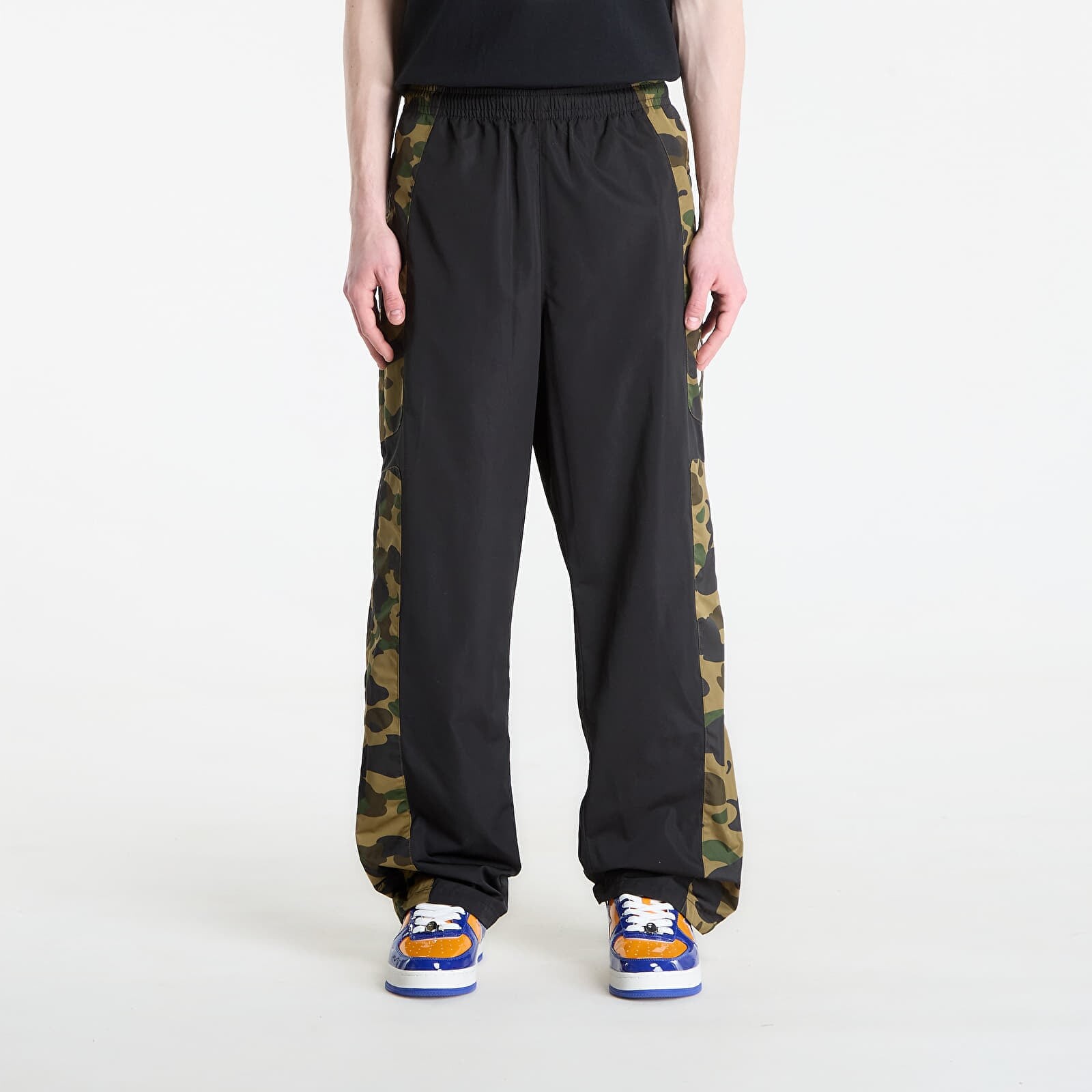 Pants A BATHING APE 1St Camo Relaxed Fit Track Pants Green S