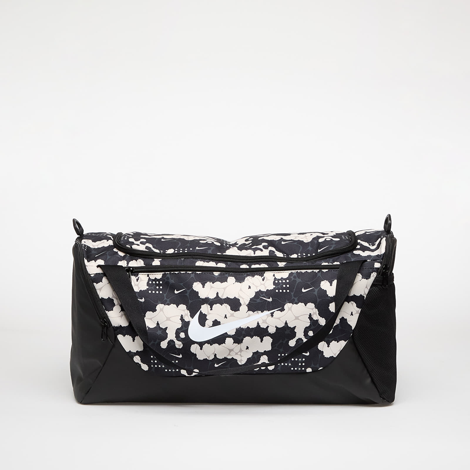 Nike Brasilia Duffel Bag Small, 41L Chalk/ Black/ White 40 l