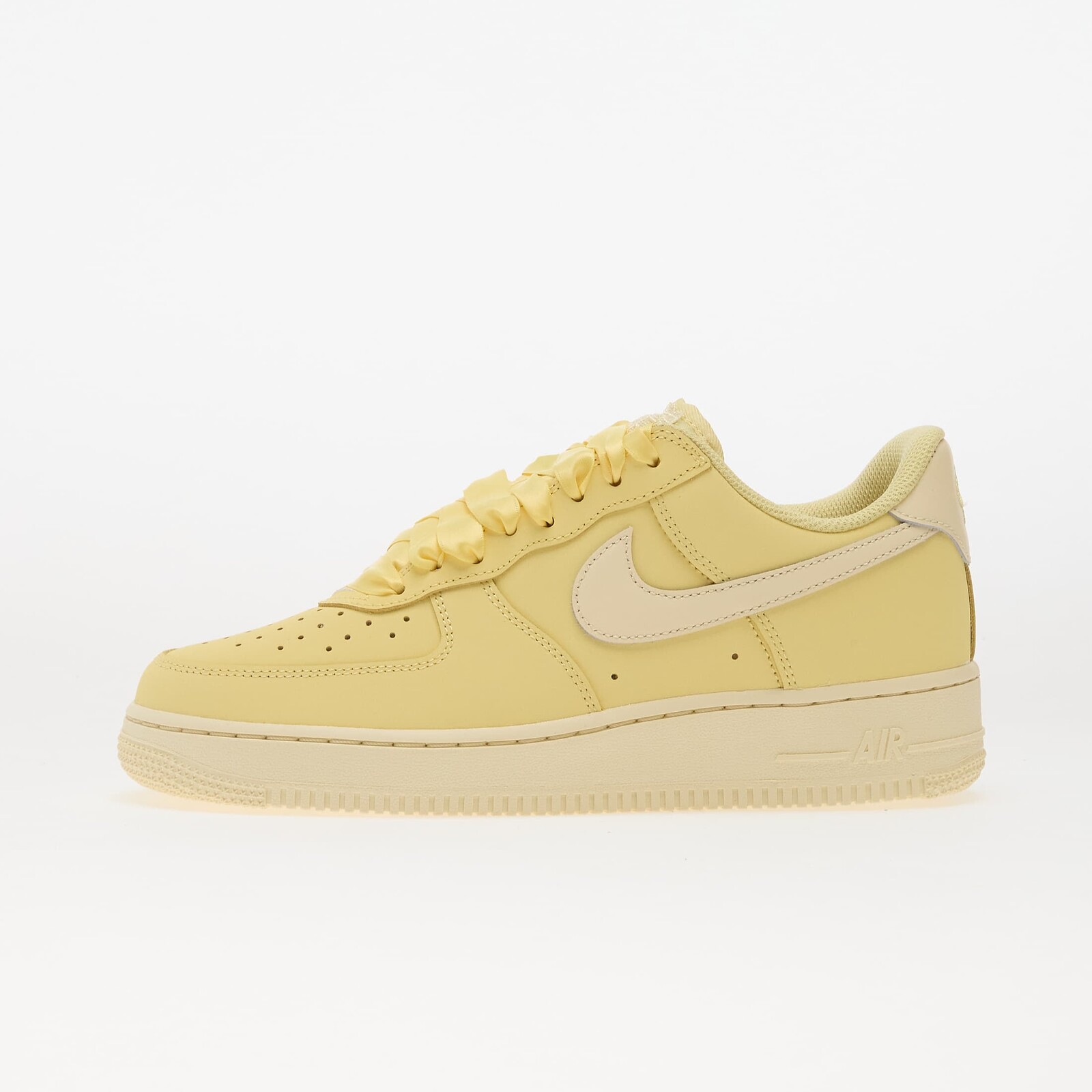 Sneakers Nike Air Force 1 Retro Premium Soft Yellow/ Sunbleach-Soft Yellow UK 7