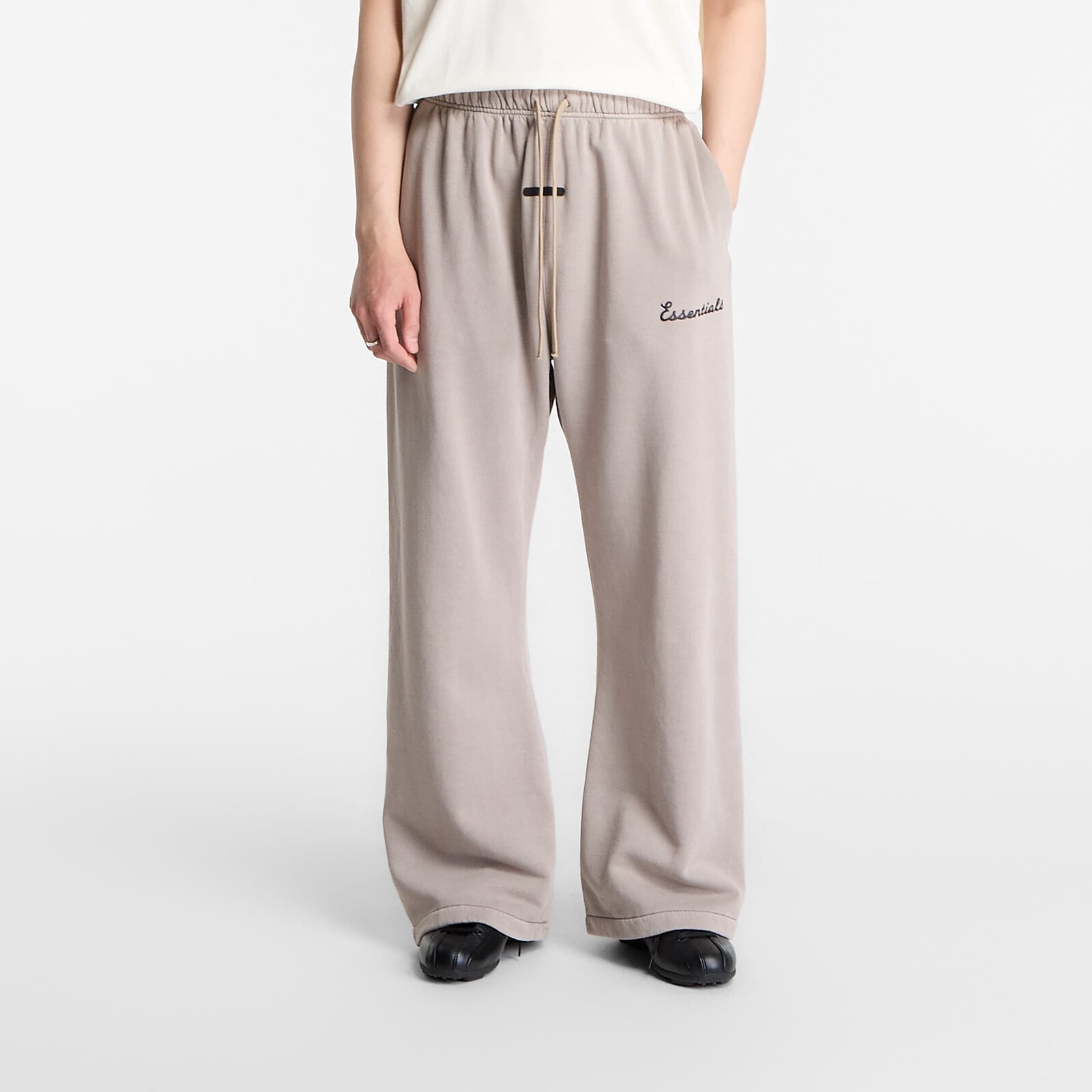 Pants Fear of God Essentials Training Classic Fit Flare Sweatpant Faded Seal L