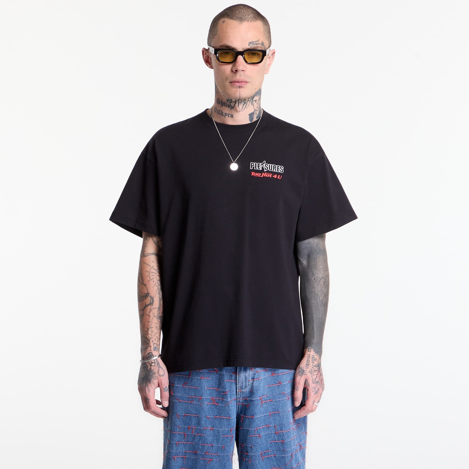 T-shirt PLEASURES Hot 4 U T-Shirt Black XXL