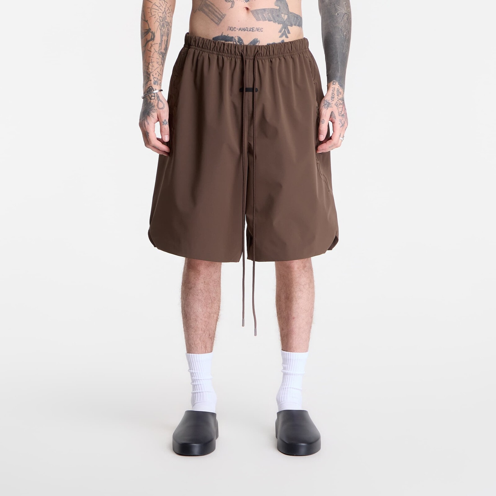 Fear of God Essentials Active Trace Relaxed Short Brown XXL