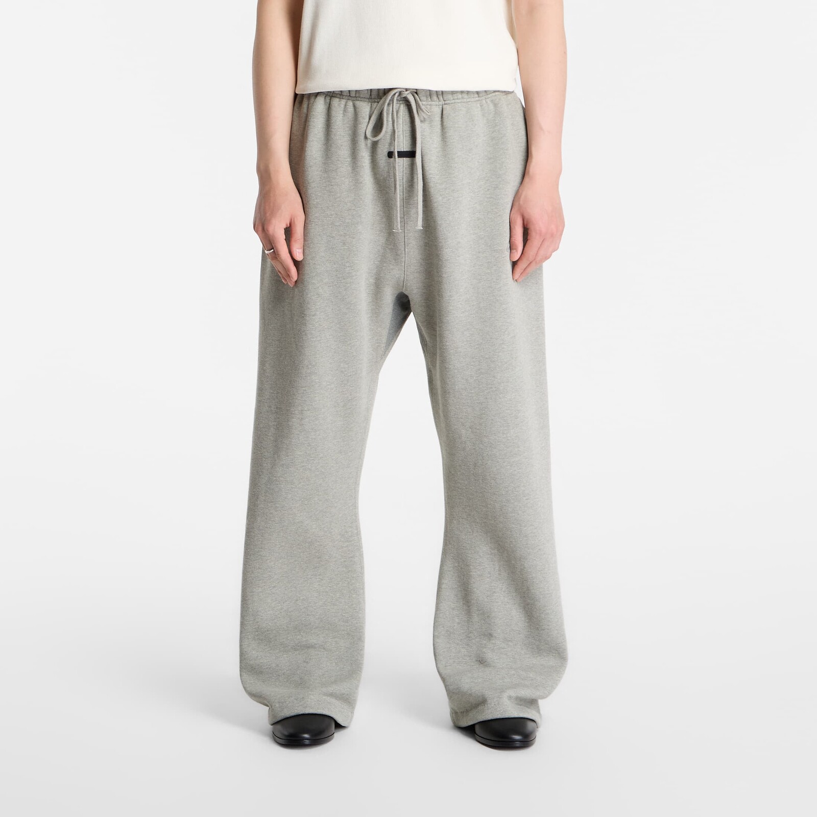 Pants Fear of God Essentials Signature Classic Fit Flare Sweatpants Concrete Heather/ Dark Concrete Heather L