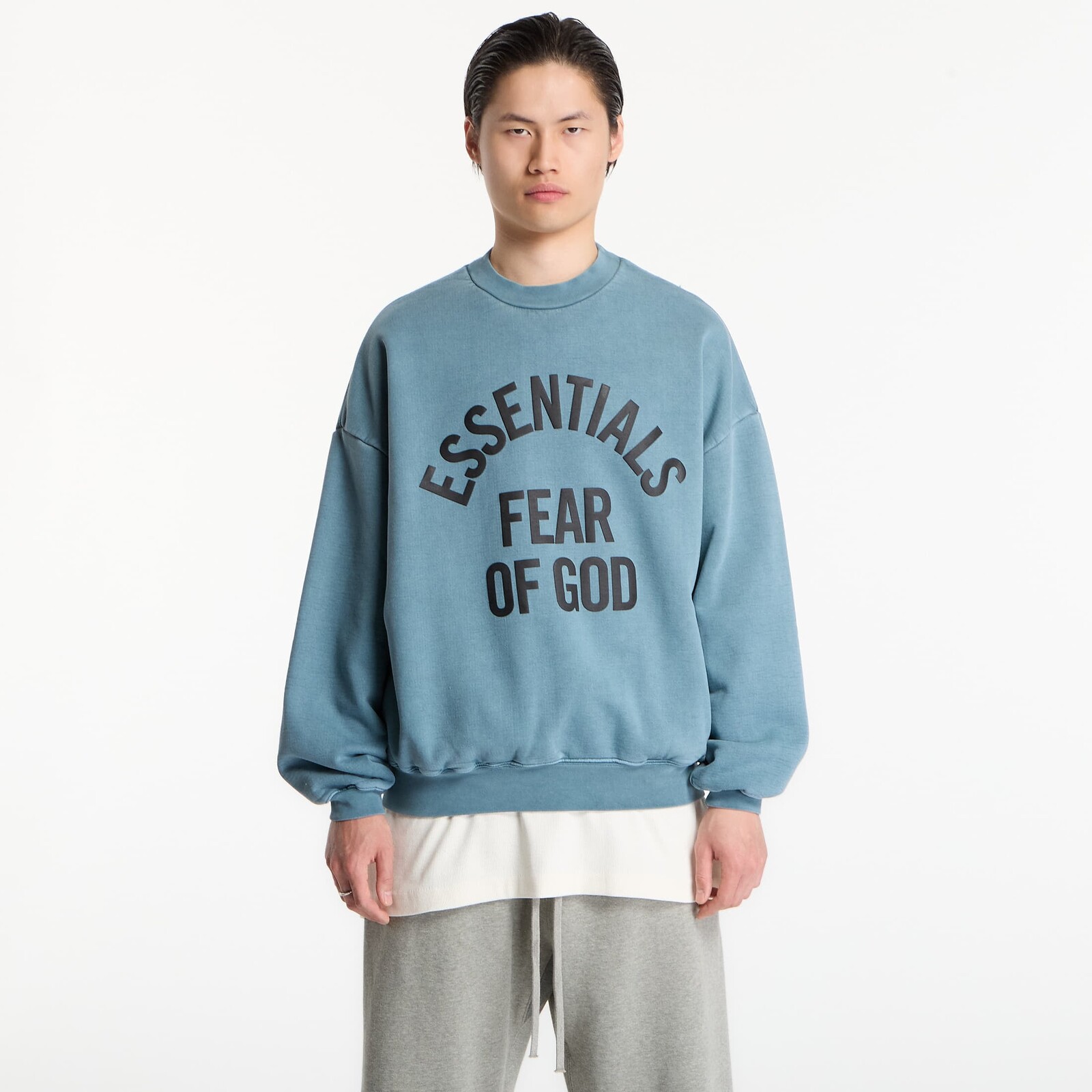 Sweatshirt Fear of God Essentials Campus 90'S Crewneck Sweater Faded Coastal M