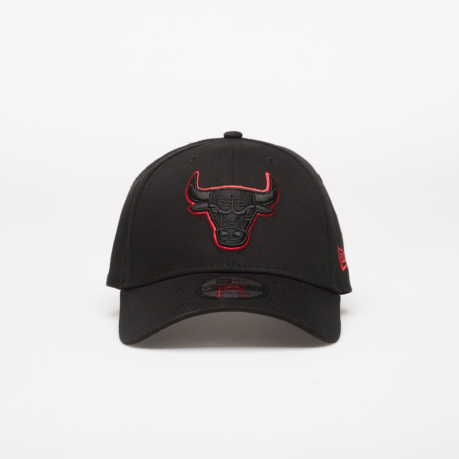 New Era 9FORTY NBA Team Outline Chicago Bulls Black/ Front Door Red Universal