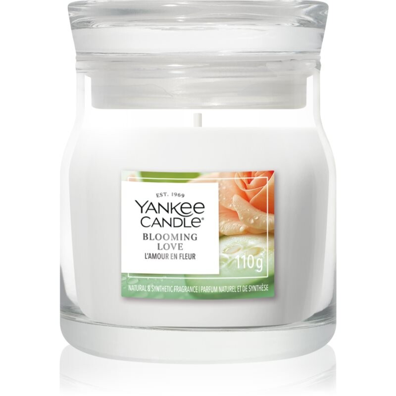 Yankee Candle Blooming Love scented candle Signature 110 g