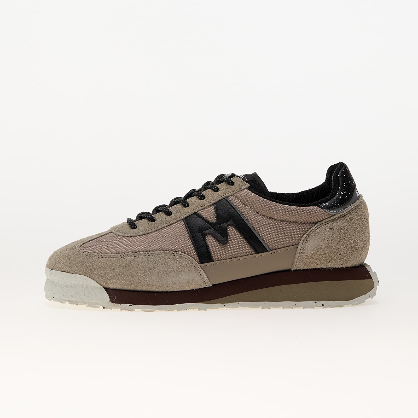 Sneakers Karhu Mestari Control Vintage Khaki/ Caviar UK 10.5