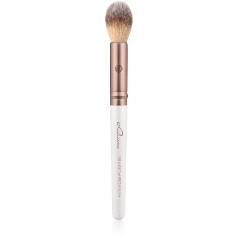 Luvia Cosmetics Elegance Glow Pro highlighter brush 218 1 pc