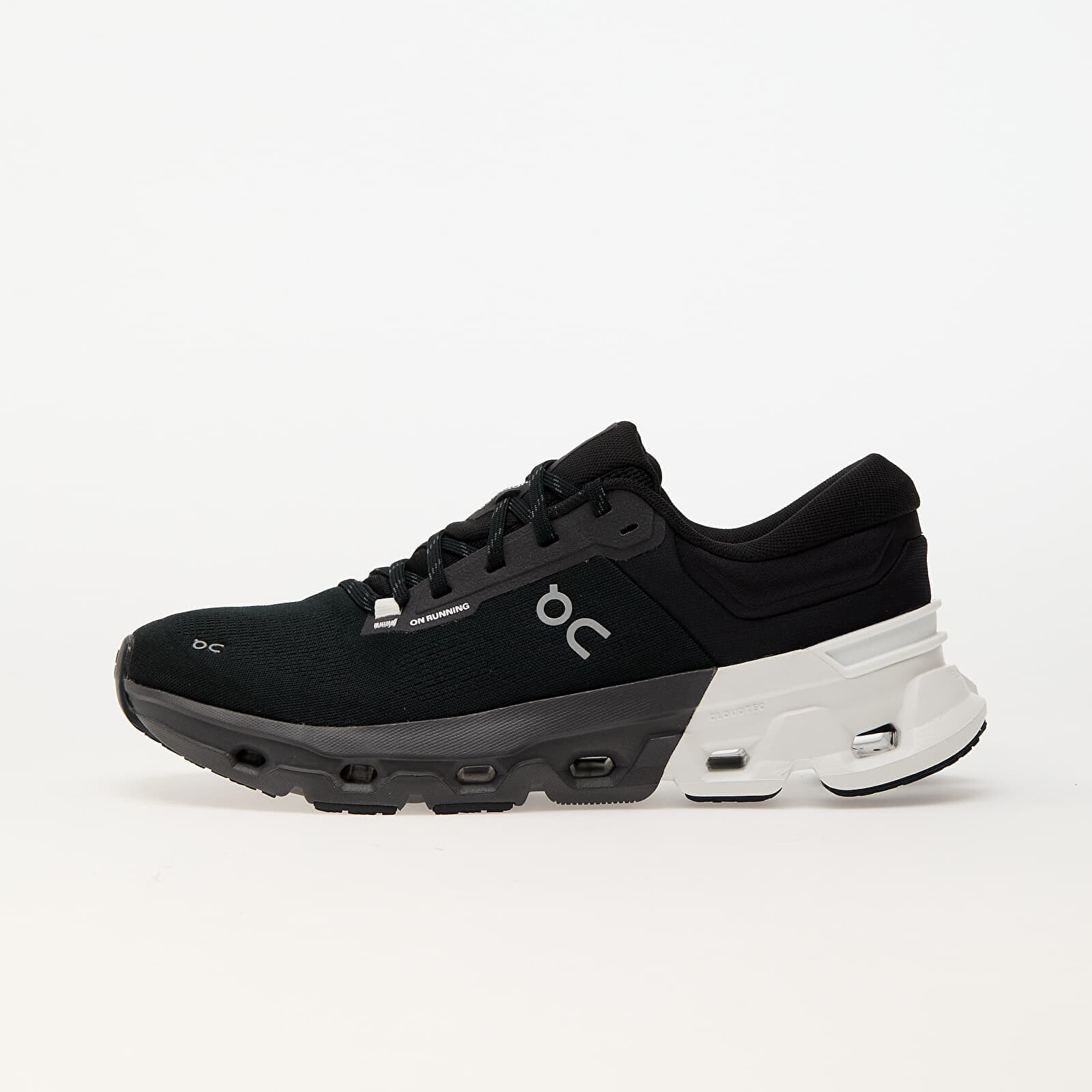 Sneakers On M Cloudflyer 5 Black/ White UK 9.5