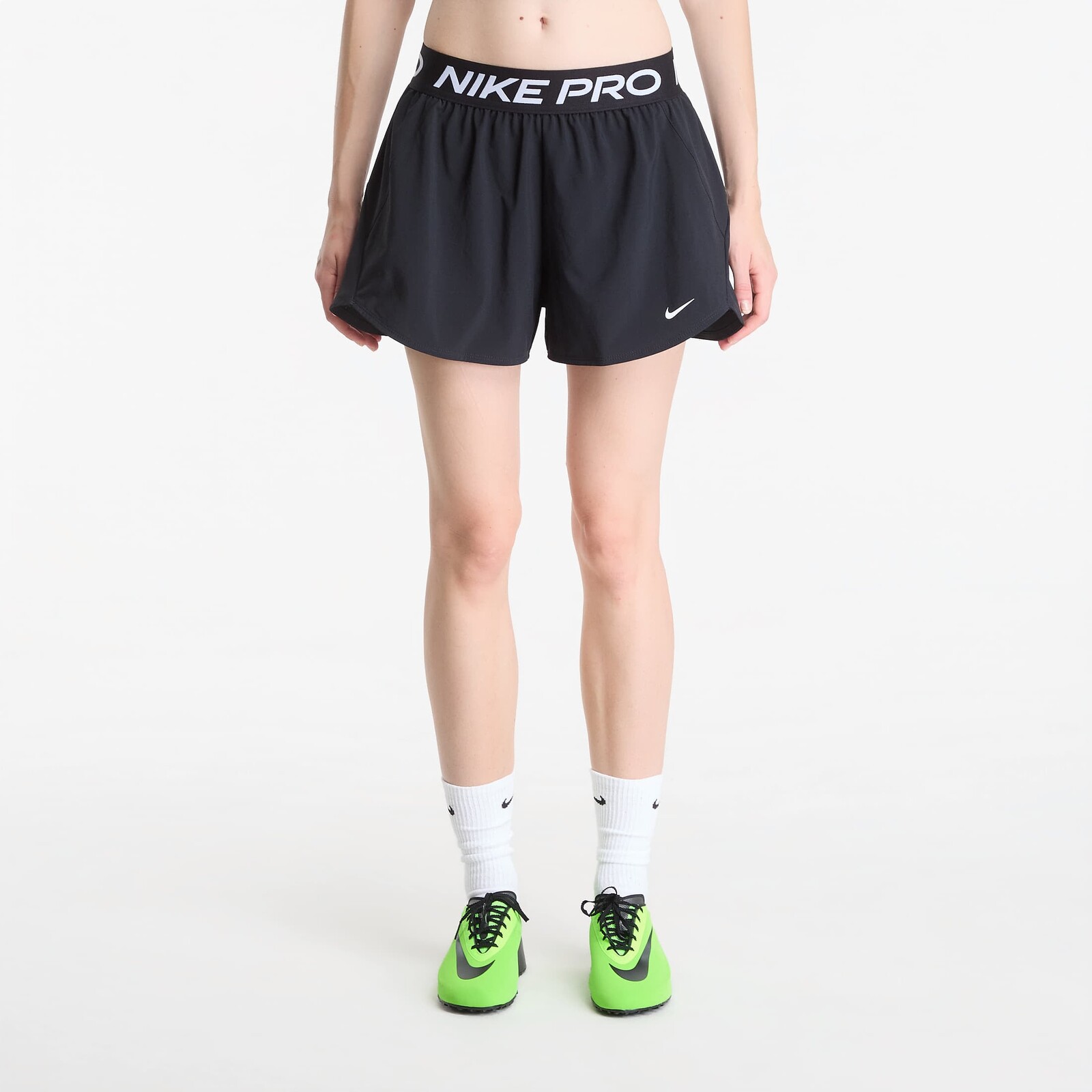 Nike Pro Women's Dri-FIT Mid-Rise Brief-Lined 3