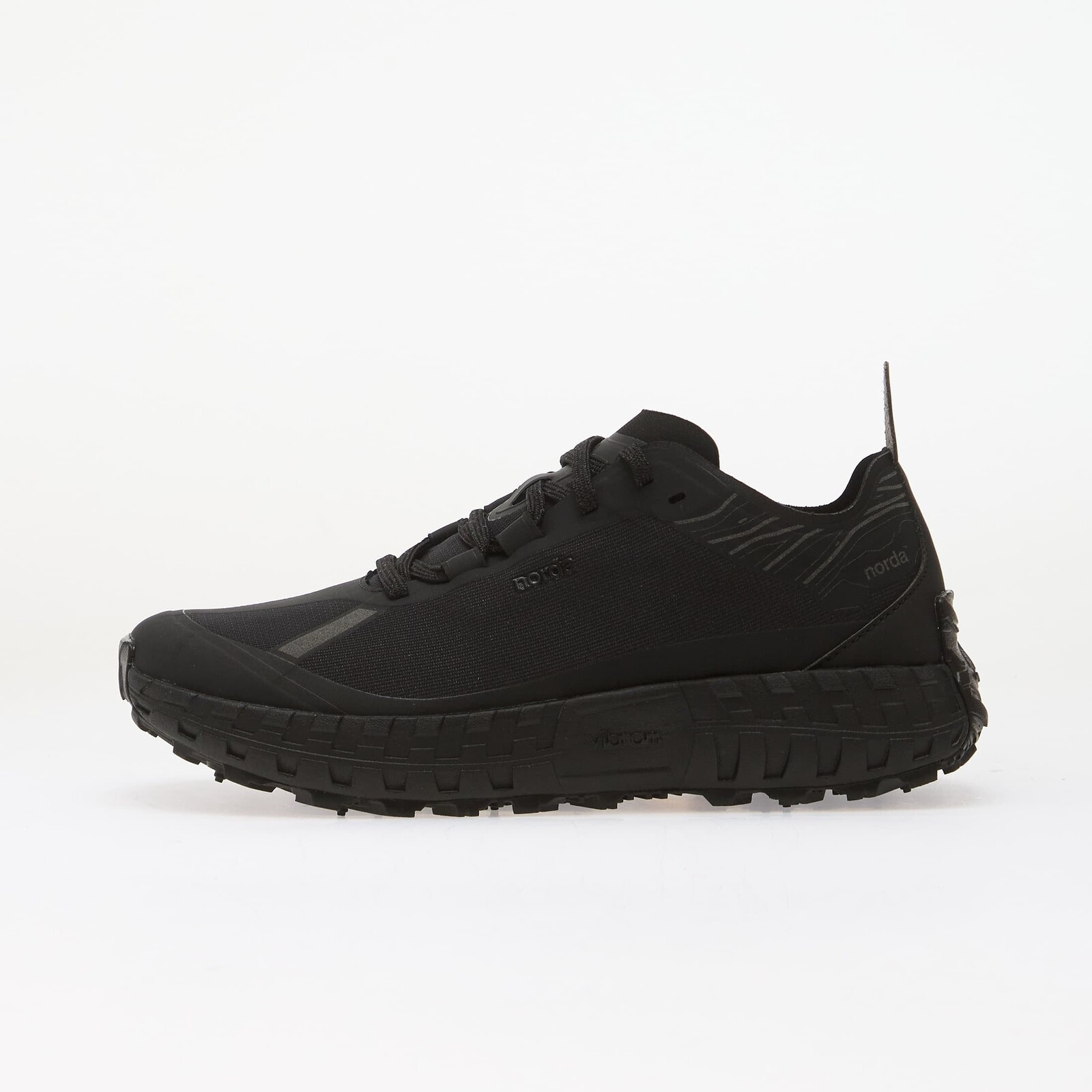 Sneakers Norda 001 Stealth Black UK 7.5
