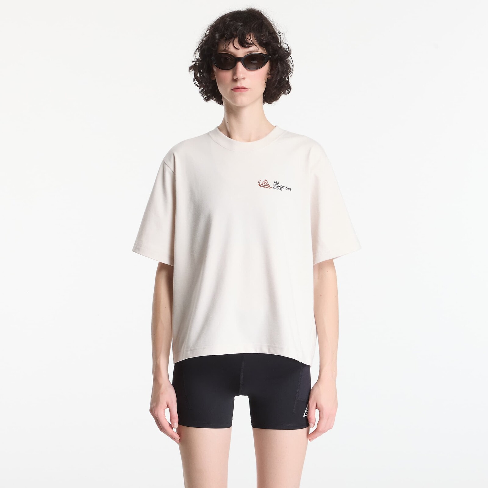 T-shirt Nike ACG Women's T-Shirt Lt Orewood Brn S