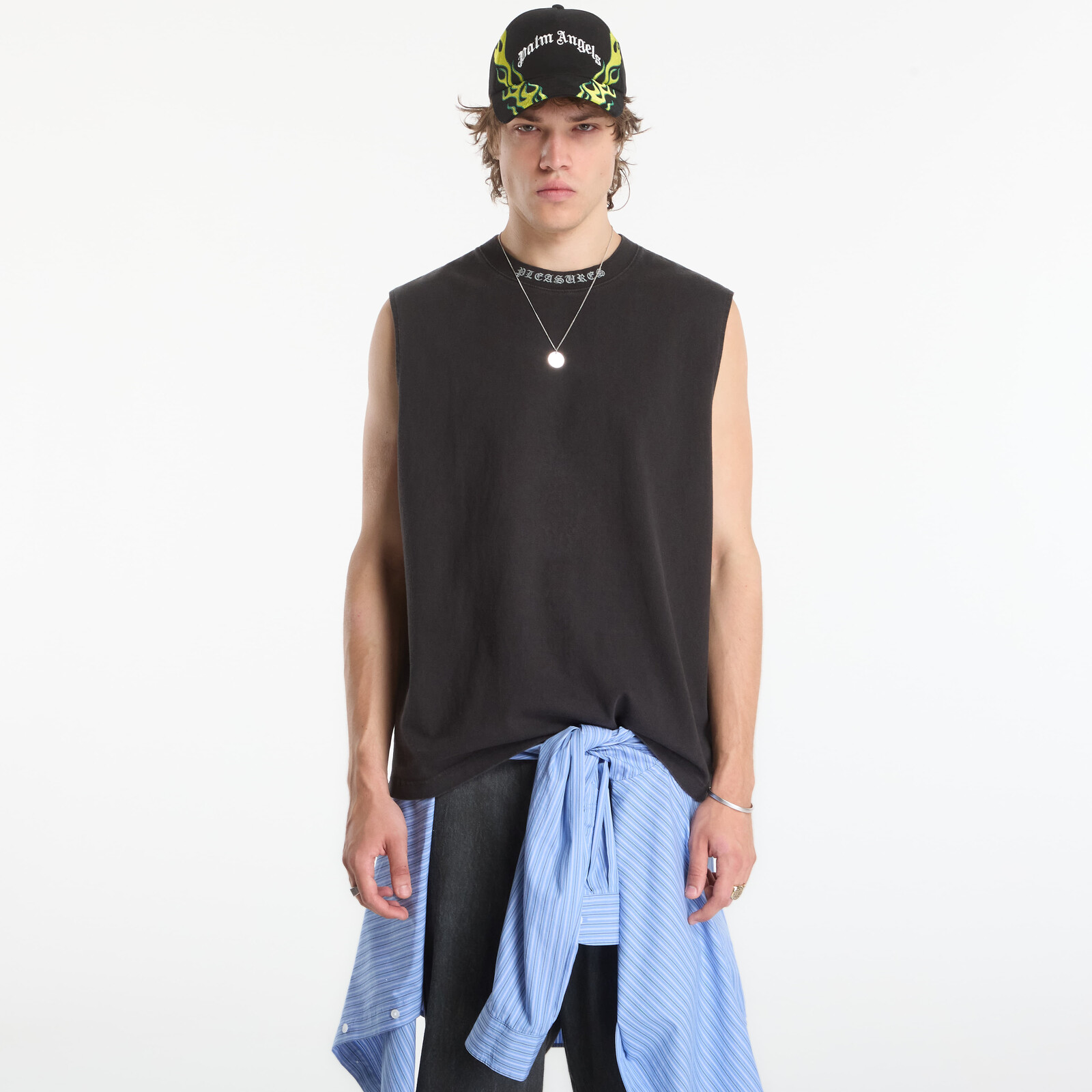 T-shirt PLEASURES Sorrow Sleeveless Shirt Black S